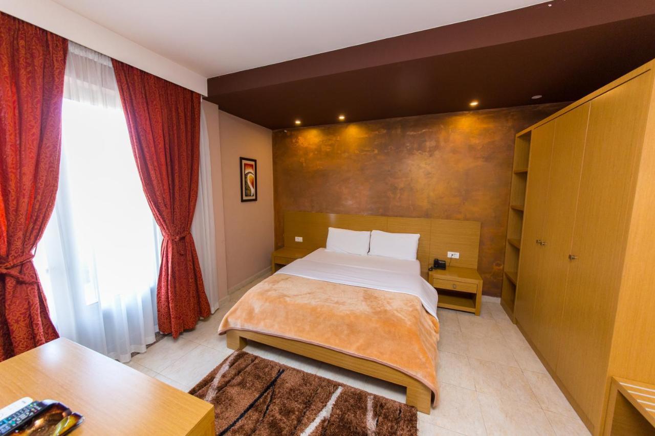 Hotel Denver Tiranë Eksteriør bilde