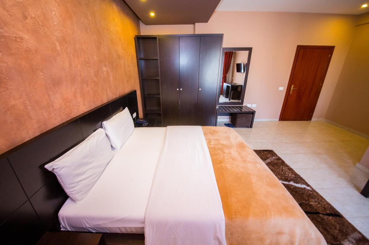 Hotel Denver Tiranë Eksteriør bilde