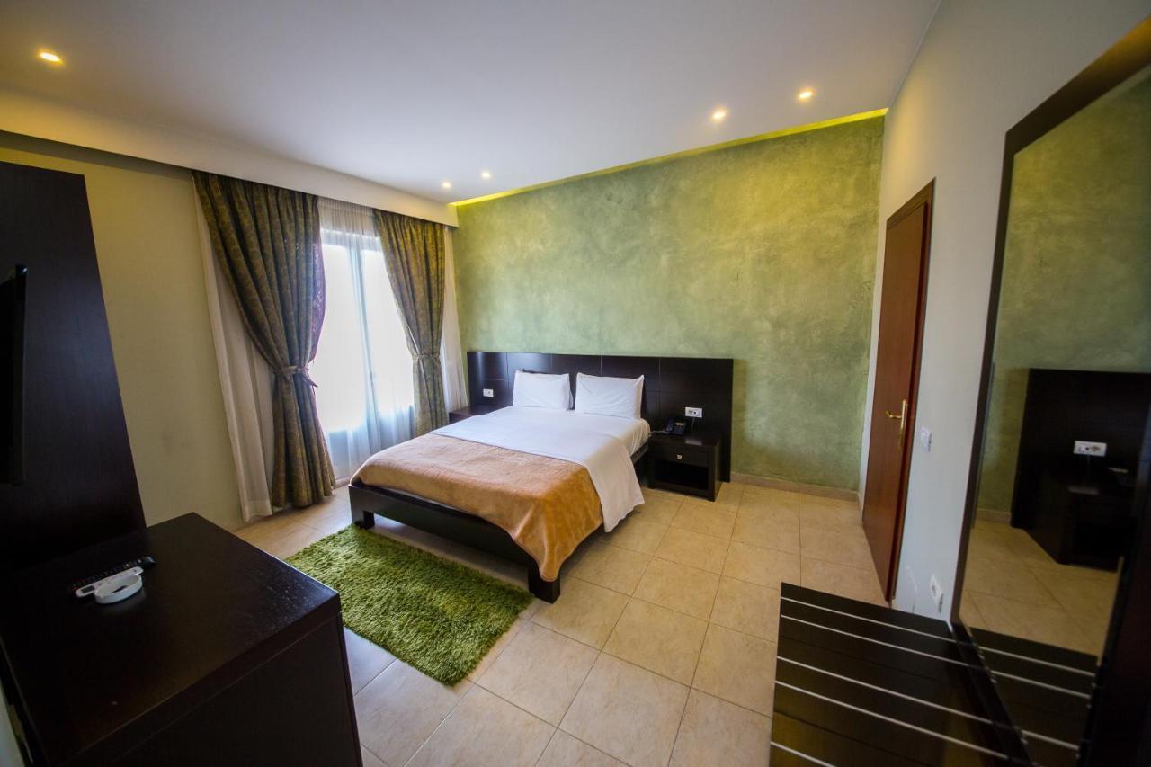 Hotel Denver Tiranë Eksteriør bilde