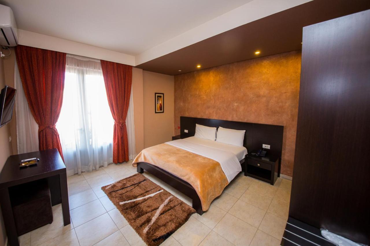 Hotel Denver Tiranë Eksteriør bilde