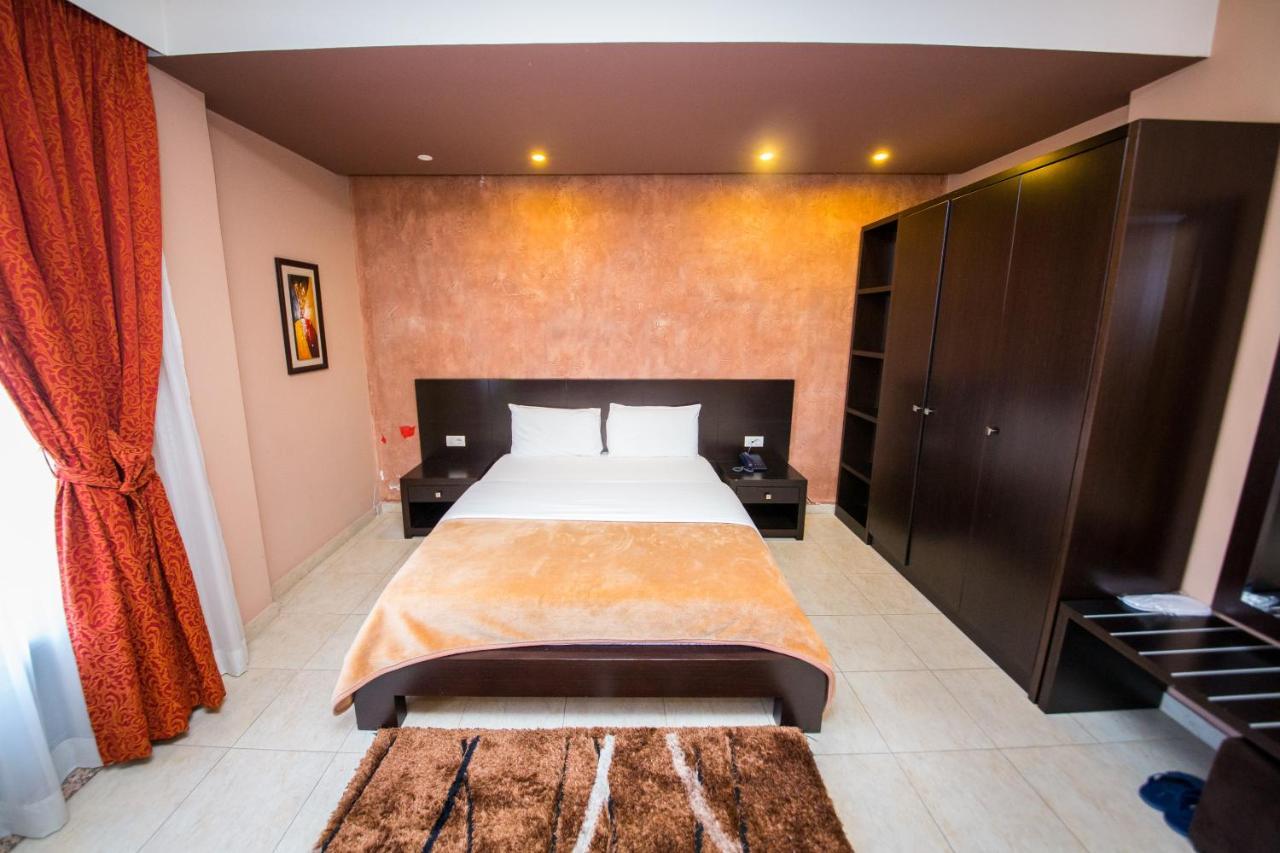 Hotel Denver Tiranë Eksteriør bilde